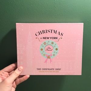 too faced christmas in new york palette